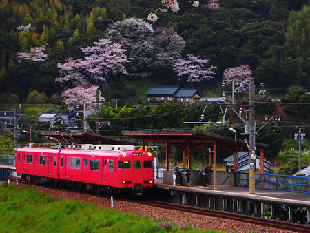 こどもの国駅