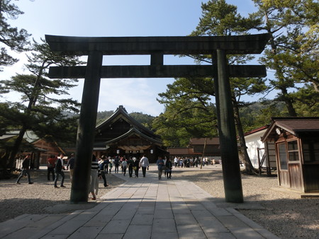 銅鳥居
