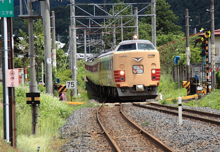 485系仙山線さくらんぼ号楯山駅３