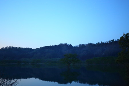 2M6C8570