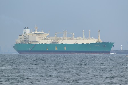 2)289m LNG IMO(35mm換算690mm)浦賀水道南航船　第二海堡方面