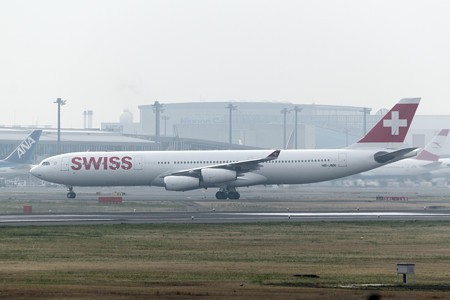 スイスインターナショナルエアラインズ A340-300 HB-JMK(2)