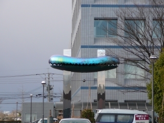 浮かぶ何か