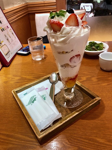 カフェ風車 広島駅ビルasse店 いちごのブーケ 広島市南区松原町 ひろしま駅ビルasse 写真共有サイト フォト蔵