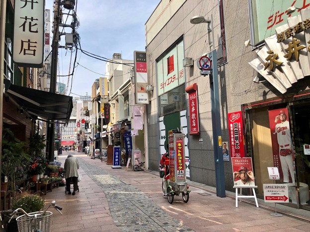 広島市中区本通 桜井花店 中の棚 2018年6月24日