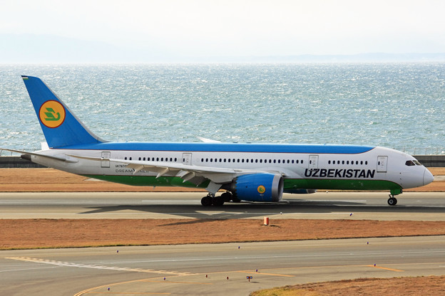 ウズベキスタン航空 B787-8 UK78701 IMG_8761_2