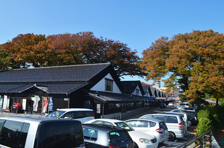 山居倉庫全貌