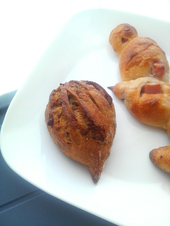 BOULANGERIE SEIJI ASAKURA_ざくろのパン