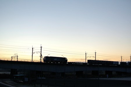 多摩川の夜明け