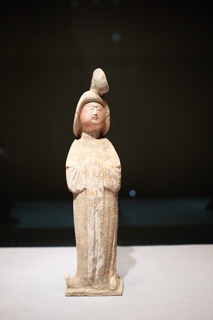 2016.02.17　東京国立博物館　加彩女子　全身　中国　TG-628