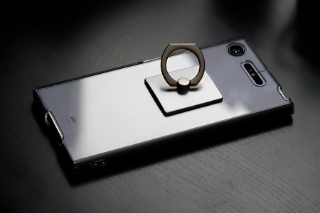 2018.05.08　机　Xperia XZ1にスマホリング