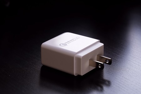 2018.05.17　机　Quick Charge 3.0 急速USB充電器