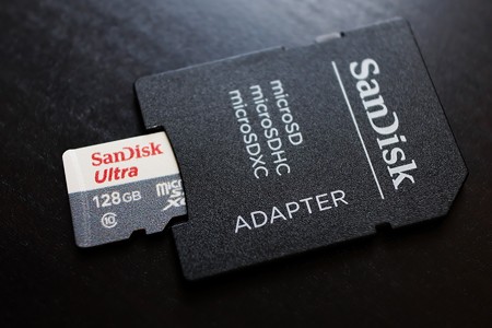 2019.06.19　机　SanDisk　microSD→SD変換アダプター