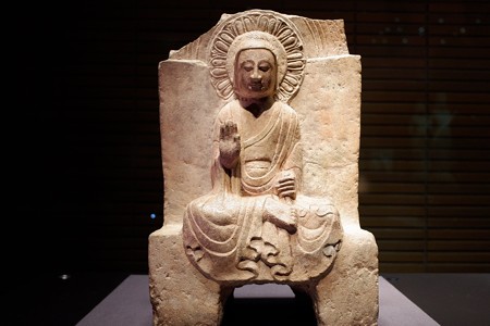 2019.08.20　東京国立博物館　如来坐像　中国　TC-61