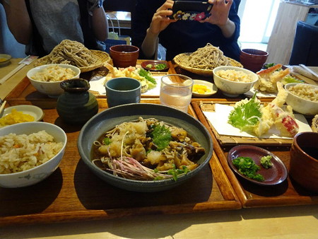 180608-2四人で蕎麦