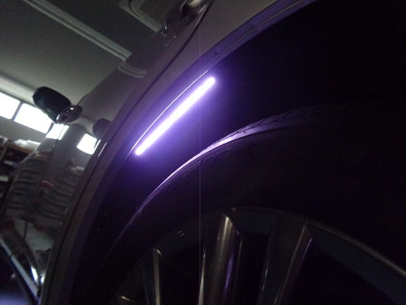 ハリアー６０系　東京都　タイヤハウス内ＬＥＤ