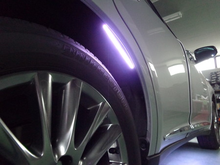 ハリアー６０系　東京都　タイヤハウス内ＬＥＤ