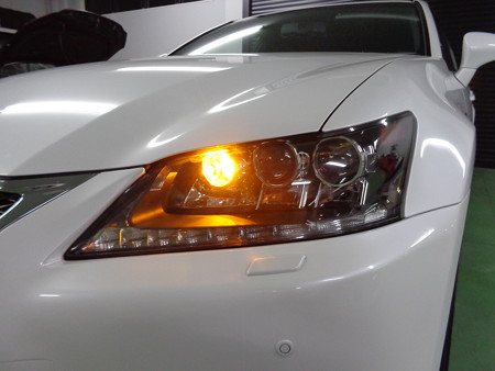 レクサスＧＳ４５０ｈ　埼玉県　フロントウインカーＬＥＤ取付