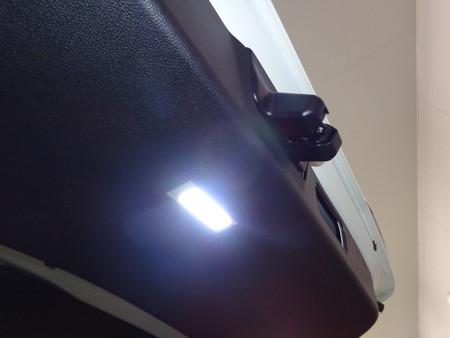 プリウス５０系　バックドアＬＥＤ