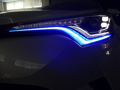 Ｃ－ＨＲ　ヘッドライトフィルム貼り込み　クリアブルー