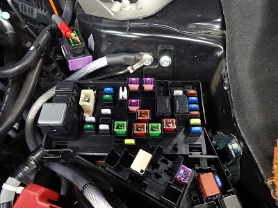 レヴォーグ　ノンレジヒューズ取付