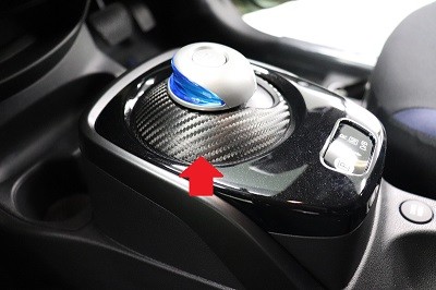 ノートＥ１２　車種別カット済みカーボンシート貼り込み