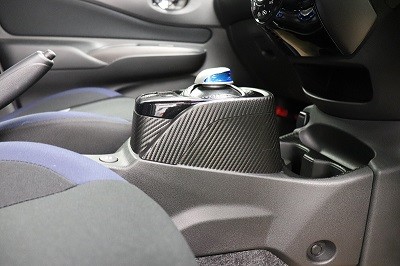 ノートＥ１２　車種別カット済みカーボンシート貼り込み