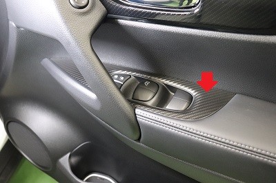 エクストレイルＴ３２　カット済みカーボンシート貼り込み