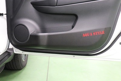 エクストレイルＴ３２　カット済みカーボンシート貼り込み