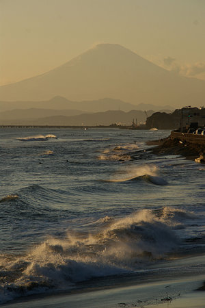 荒れる海岸0110b