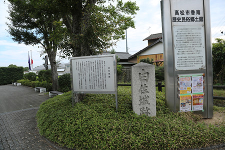 由佐城 - 01