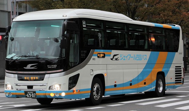 Jr 四国 バス