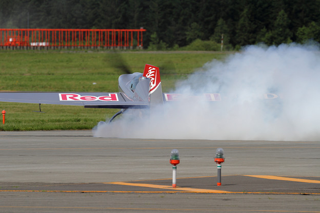 Extra EA-300S JA11DB acro (4)