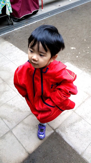 服でかい ＃子供 ＃甥っ子 ＃動き ＃足 w