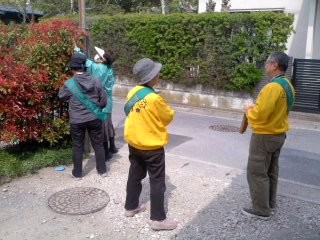 防犯パトロール(4月16日、小袋谷町内会)