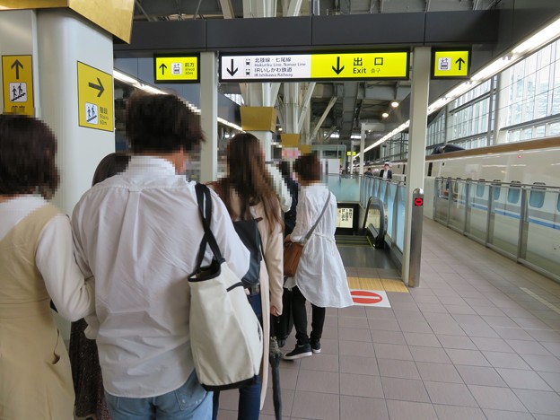 金沢駅新幹線ホーム（石川県）