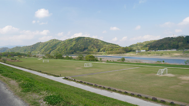 四万十川橋付近から四万十川を見る
