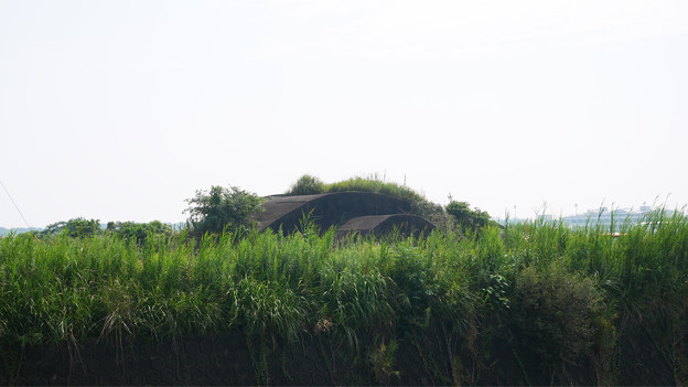 赤江飛行場の掩体壕。のお尻