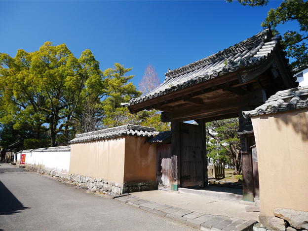 藩校の門 (2)