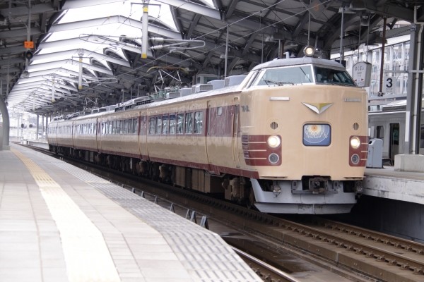 臨時列車４８５系国鉄特急色列車１