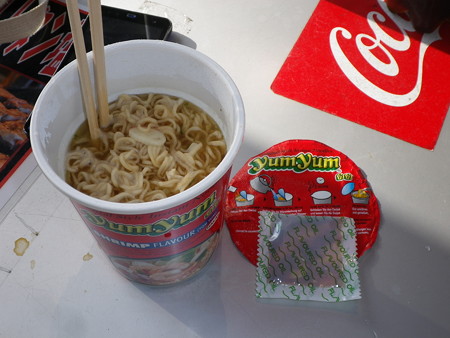 ヤムヤムタイヌードル　シュリンプ味