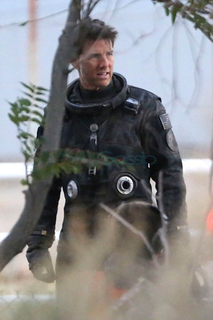 tom-cruise-14nov18-01