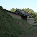 鉢形城_02門と土塁-8462