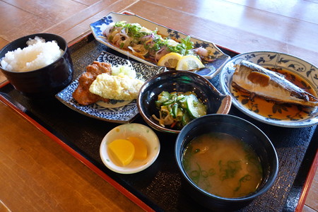 鰹タタキ定食@海鮮館大漁屋・1