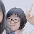写真: 肩からひょっこり♪長田未奈