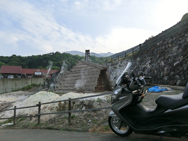 明礬温泉の湯の花製造小屋