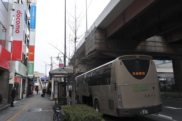 上野から弘前まで約10時間のバスの旅。