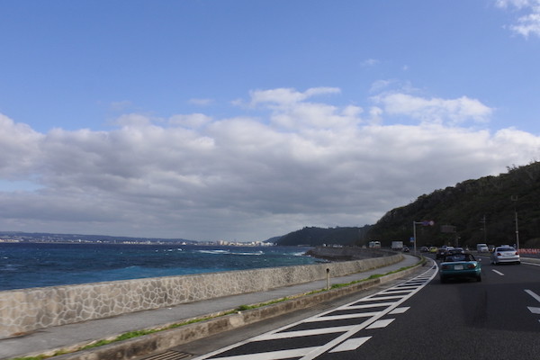 名護市内に入って