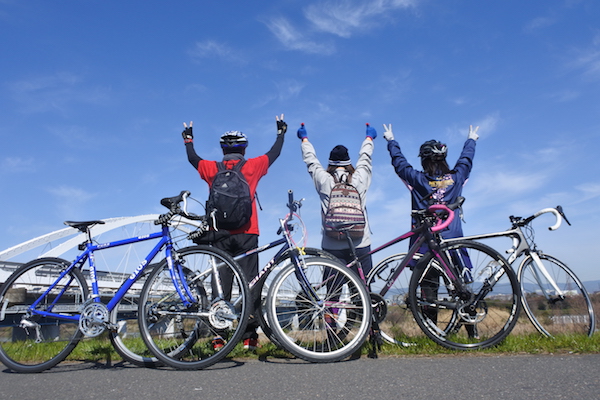 天気が良かったので青空に向かってピースサイン！！
