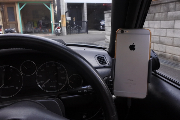 以前のホルダーでiPhoneを装着